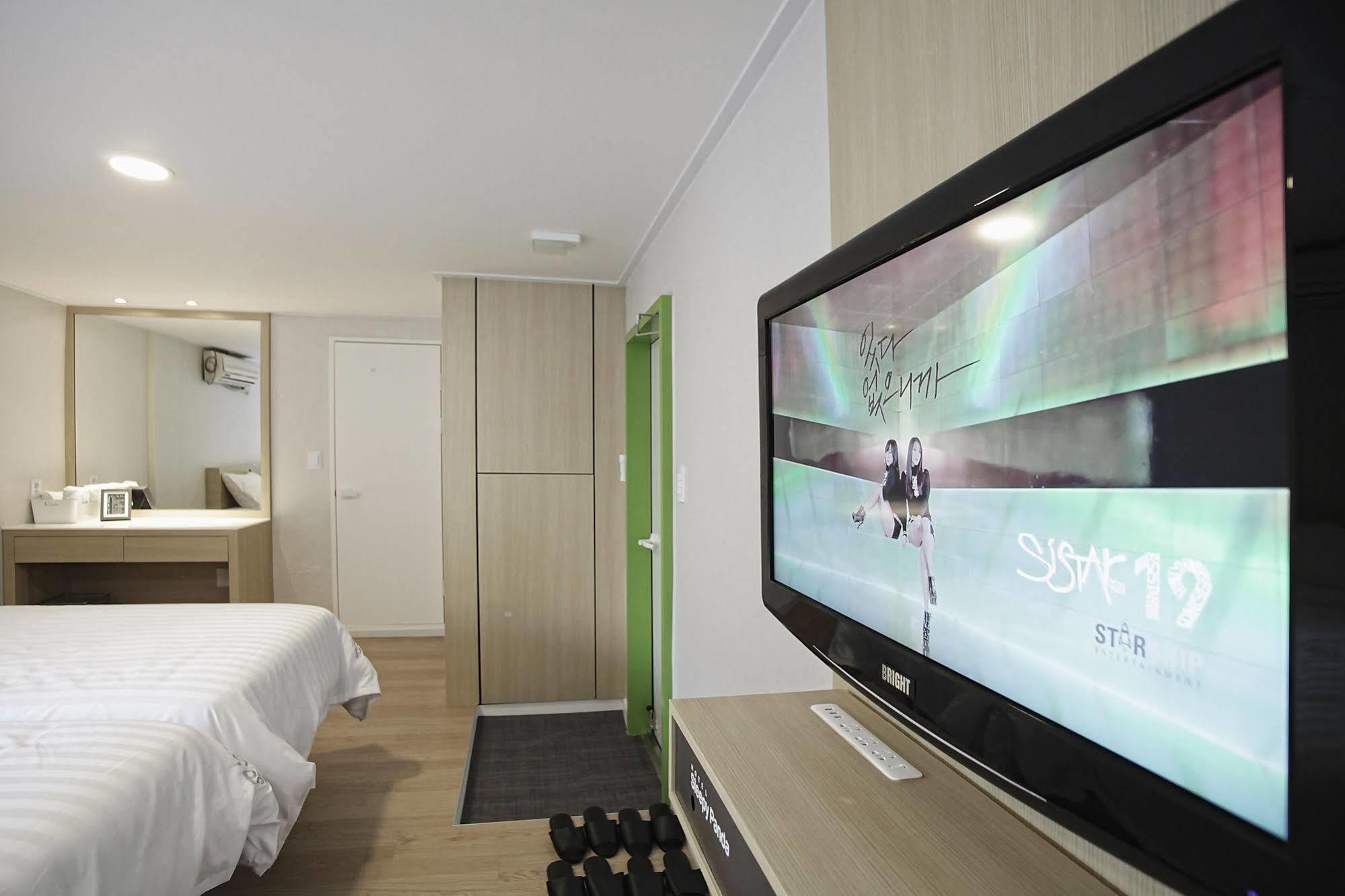 Hotel Sleepy Panda Streamwalk Seoul Jongno Buitenkant foto